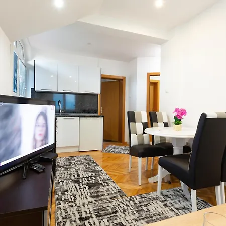 Evergreen Apartamento